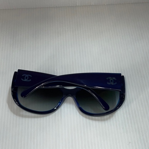Chanel sunglasses 5226-H dark blue frame for woman’s made in Italy - Picture 6 of 8